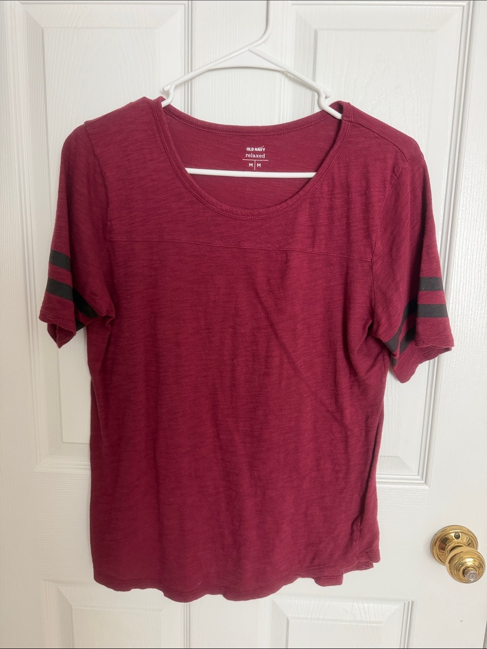 Old Navy Women's Short Sleeve Tee in Burgundy with Black Sleeve Stripes